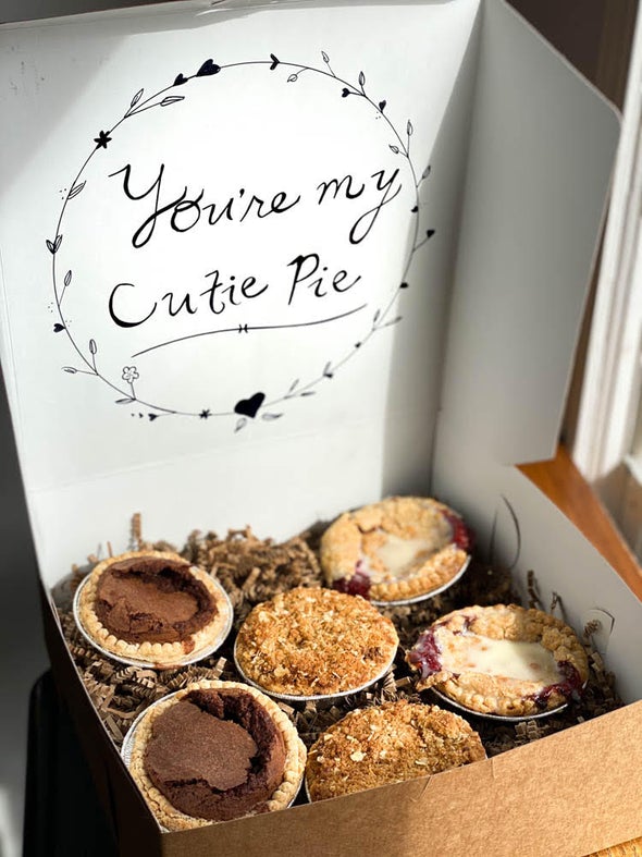Valentine's Day Mini Pie Box